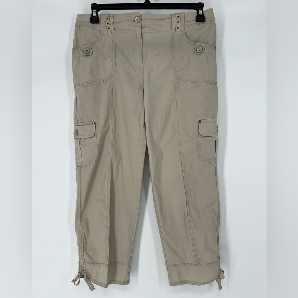 CHICOS CAPRIS NWOT PULL ON ELASTIC WAISTBAND W/ZIPPER AND BUTTON CARGO STYLE